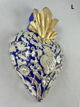 Cargar imagen en el visor de la galería, Corazones Azul / Blue Hearts