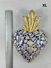 Cargar imagen en el visor de la galería, Corazones Azul / Blue Hearts