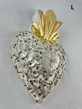 Cargar imagen en el visor de la galería, Corazones Blanco / White Hearts