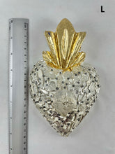 Cargar imagen en el visor de la galería, Corazones Blanco / White Hearts