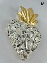 Cargar imagen en el visor de la galería, Corazones Blanco / White Hearts