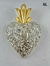 Cargar imagen en el visor de la galería, Corazones Blanco / White Hearts