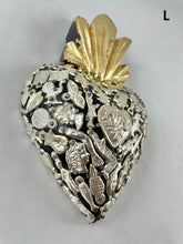Cargar imagen en el visor de la galería, Corazones Negro / Black Hearts