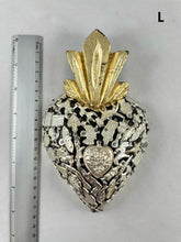 Cargar imagen en el visor de la galería, Corazones Negro / Black Hearts