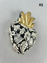 Cargar imagen en el visor de la galería, Corazones Negro / Black Hearts